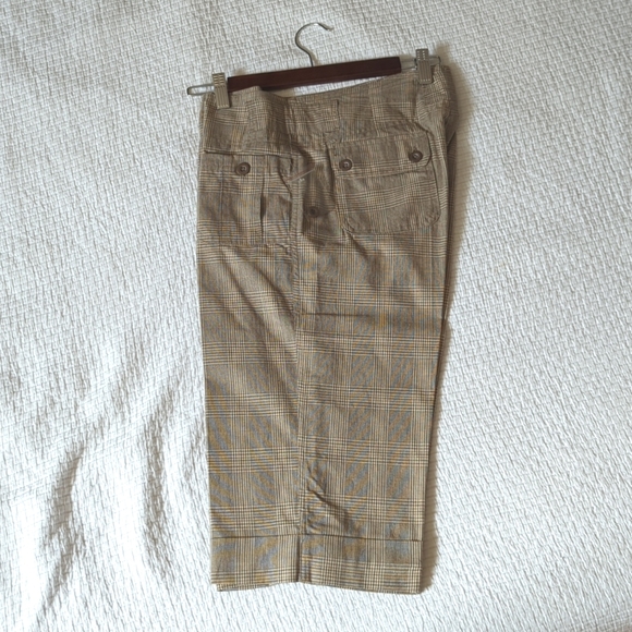 Plaid Capris Never Worn Sz 6 Casual or Dresswear - Picture 2 of 7